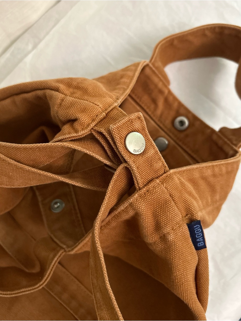 BAGGU Neutral Rust Brown Canvas Tote with Adjustable Strap - Picture 4 of 7